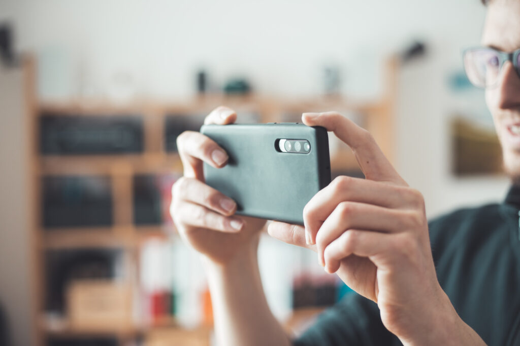 How To Clean A Mobile Phone Camera Lens: Methods & Mistakes