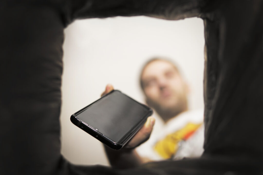 How Long Should A Cell Phone Last Before Replacement?