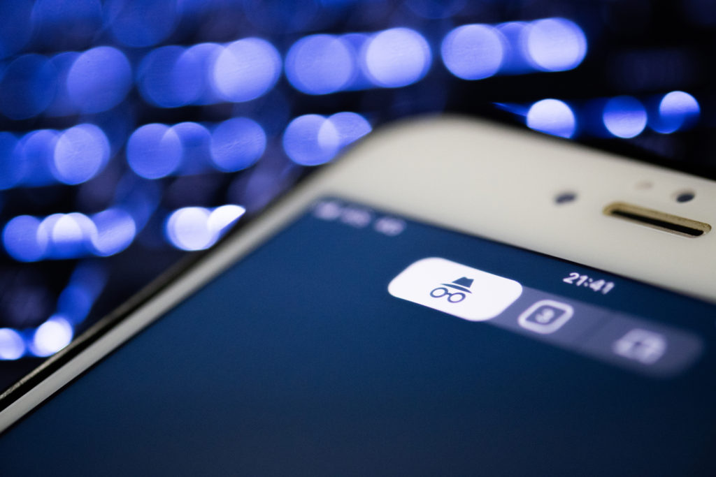 Mobile phone with google chrome browser in incognito mode