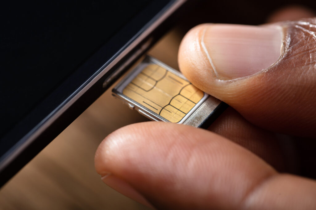 Is It Better to Replace Your SIM Card Before It Is Too Old?